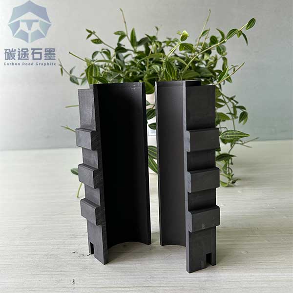 Isostatic graphite mold
